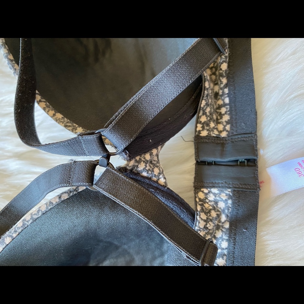Two 36D Bras - Picture 13 of 13